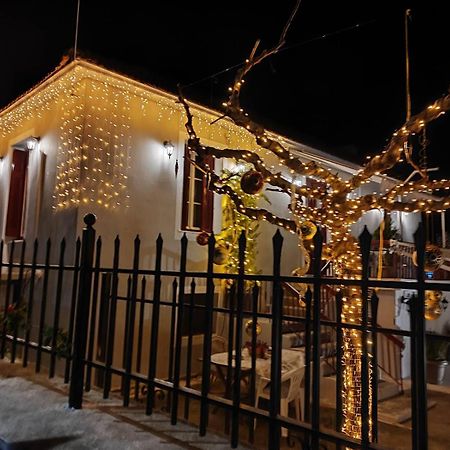 Rooms In Yard Corinth 외부 사진