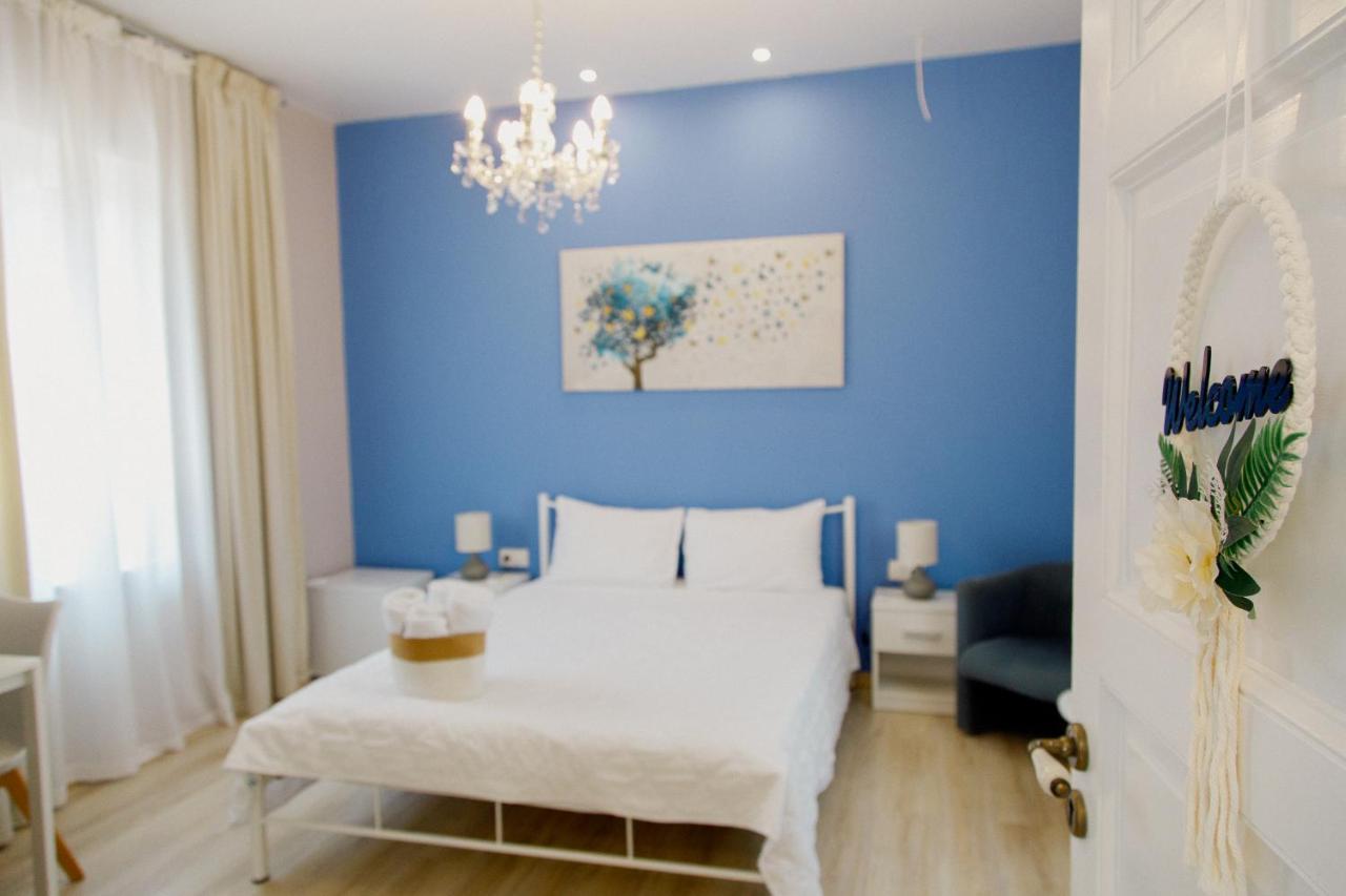 Rooms In Yard Corinth 외부 사진