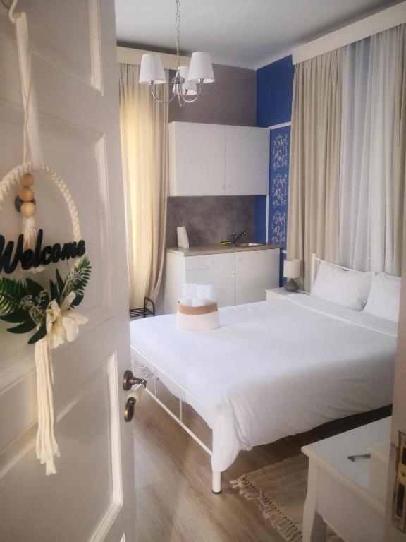 Rooms In Yard Corinth 외부 사진